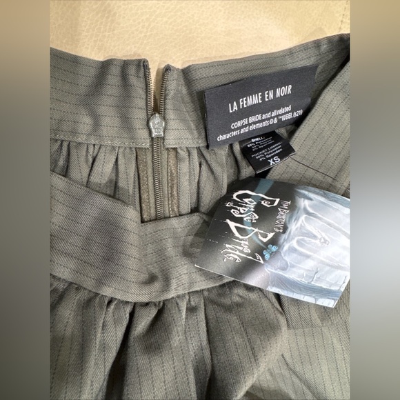 NWT La Femme En Noir Victor skirt SzXS,olive pinstripe,TimBurton,Corpse Bride - Picture 9 of 10